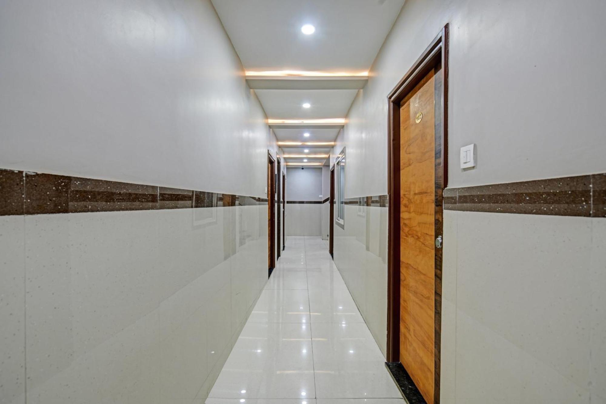 Hotel O Blue Wings Индаур Экстерьер фото